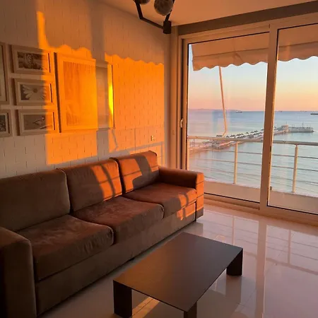 Seaside Serenity شقة